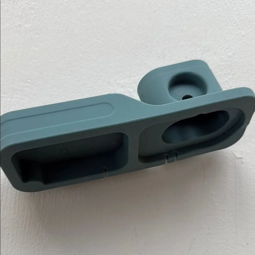 Real Simple 3-In-1 Silicone Charging Station Blue Gadgets Phone Air Pods Watch